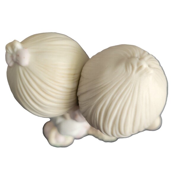 1989 Precious Moments Love One Another Boy & Girl on a Tree Stump Figurine - Picture 6 of 8